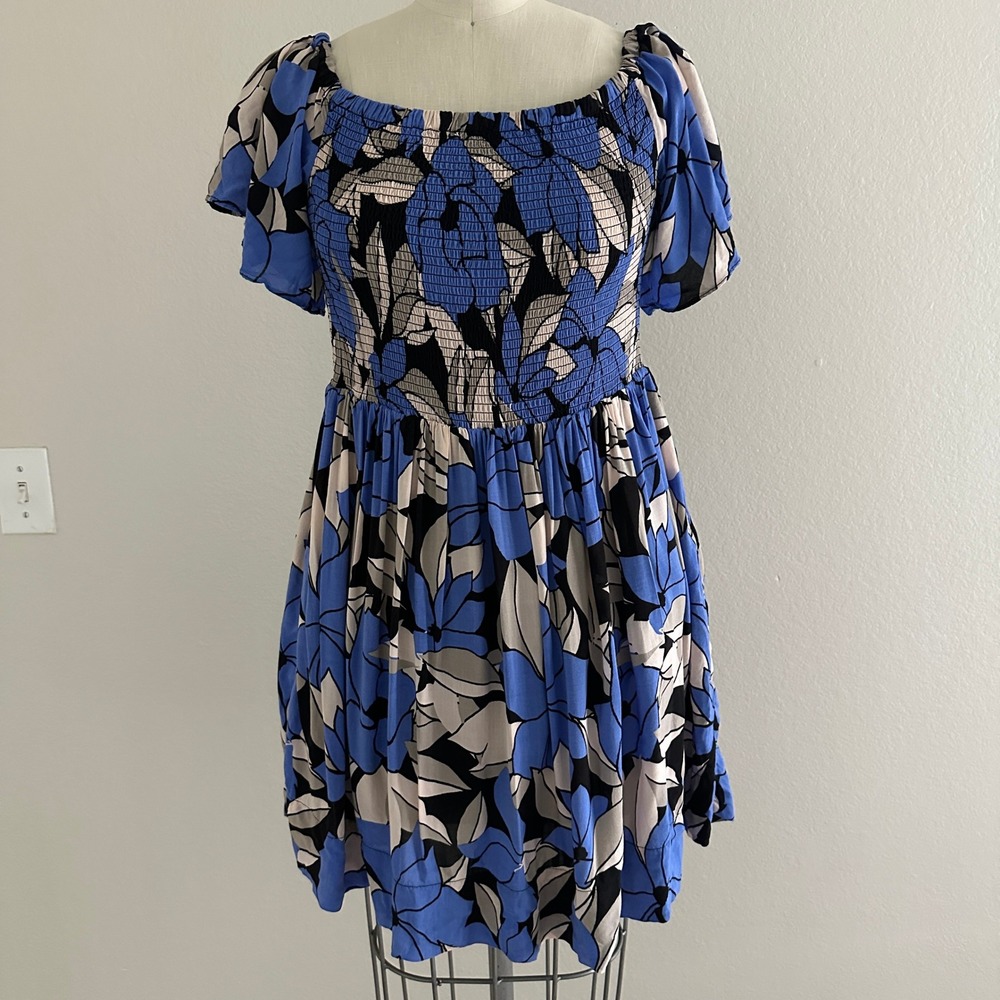 Free People Louise Smocked Mini Dress M Blue Floral Boho Peasant Flutter
